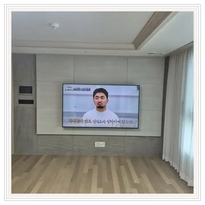 벽걸이TV 거치대 참고 사진 · 신영지웰 운정신도시 설치 조건